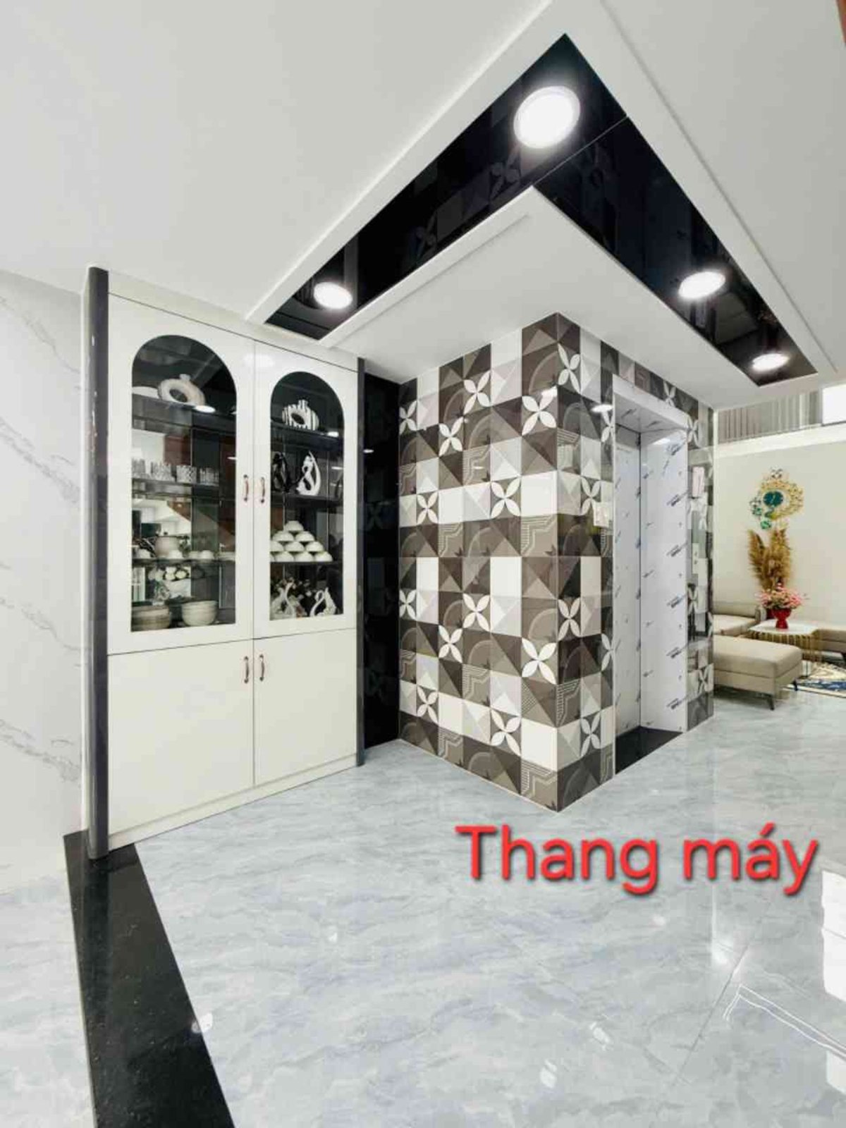 Nhà mặt tiền 6 tâng full nội thất tháng máy
