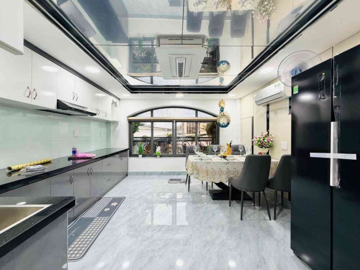Nhà mặt tiền 6 tâng full nội thất tháng máy