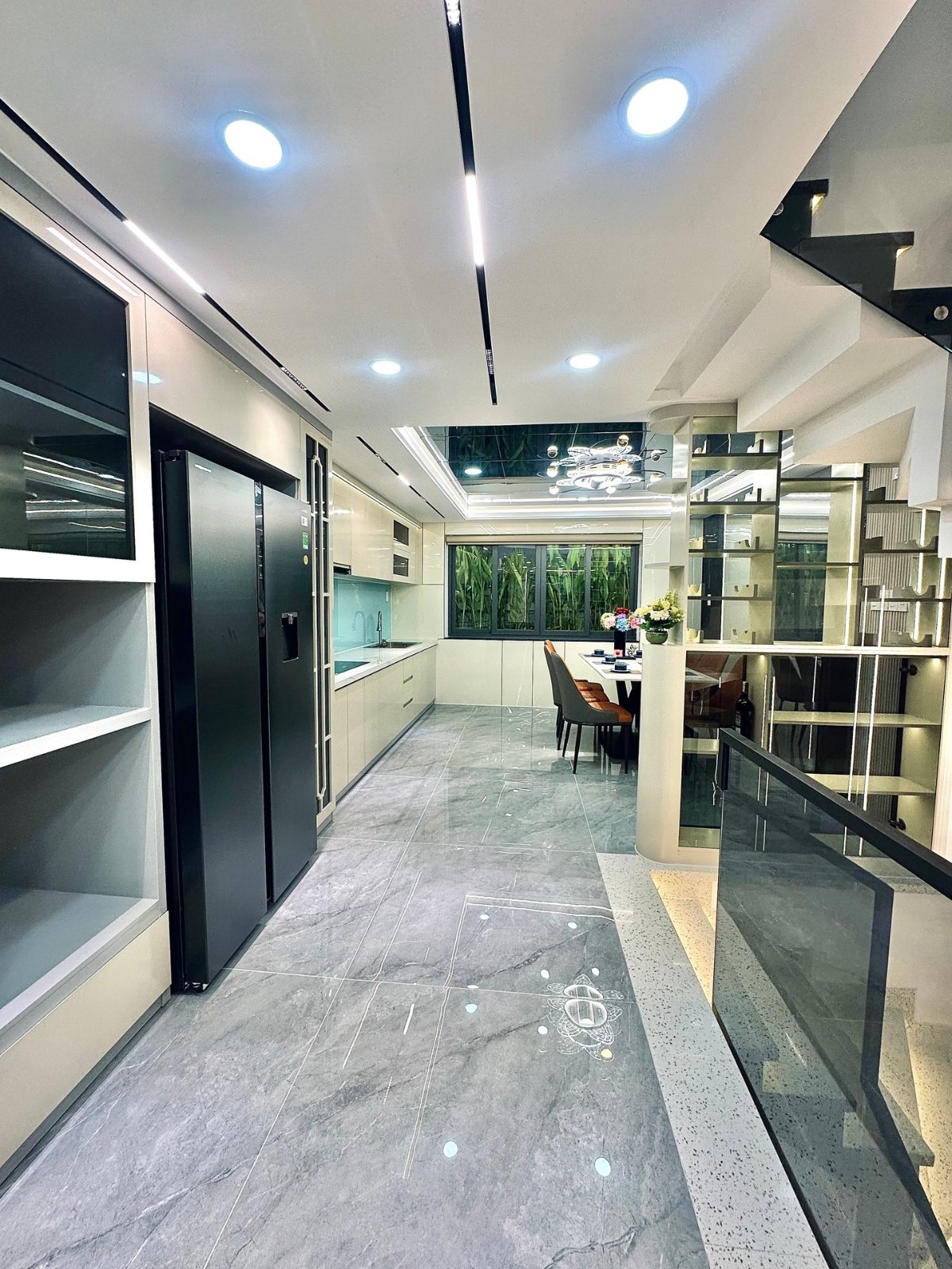 Nhà đẹp mới xây 5 tấm