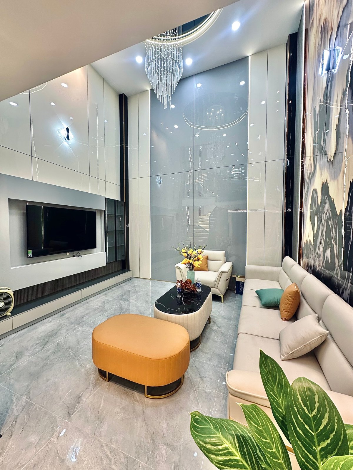 Nhà đẹp mới xây 5 tấm
