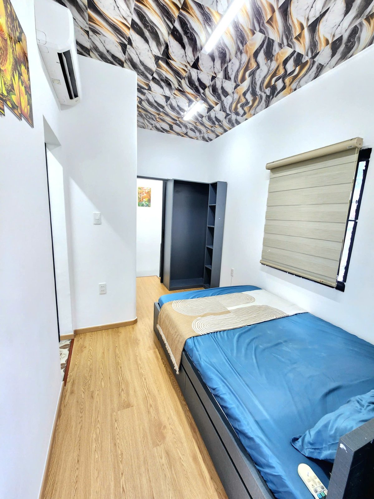Nhà 1 trệt 1 lầu