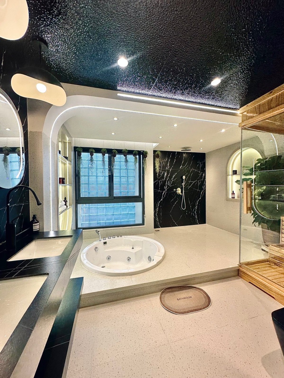 Newly built 6-story house, fully furnished