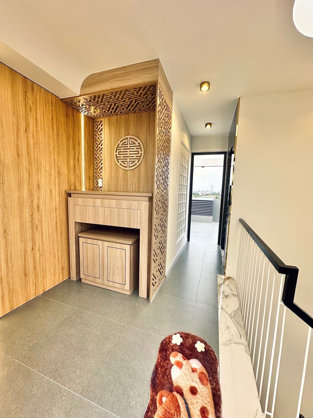 Newly built 6-story house, fully furnished