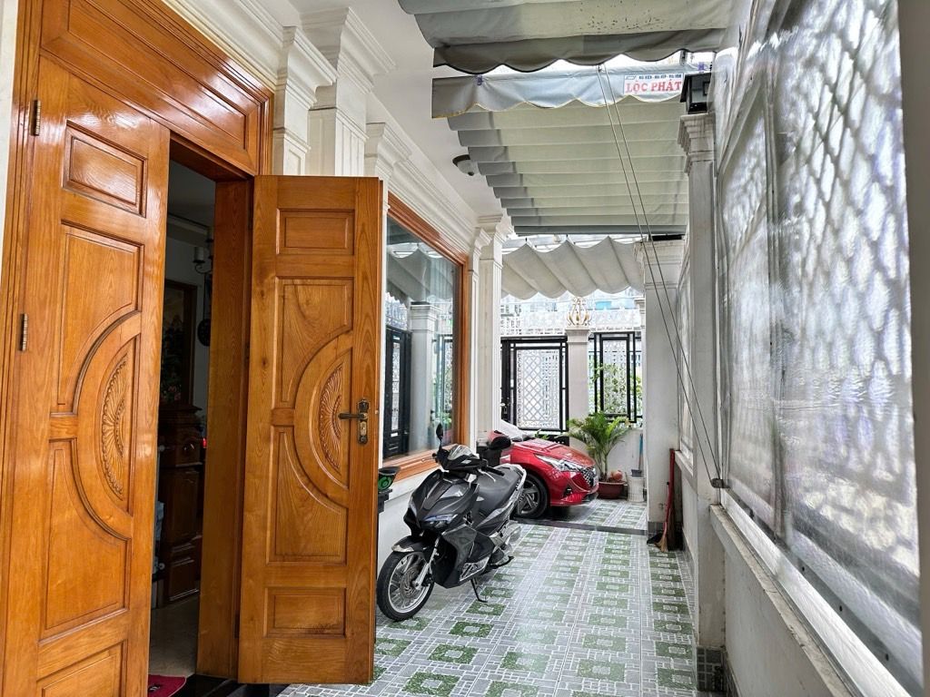 Nhà đẹp kinh doanh