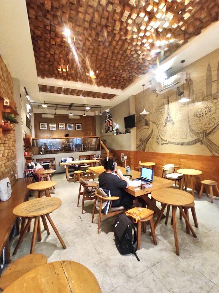 Nhà mặt tiền VIP