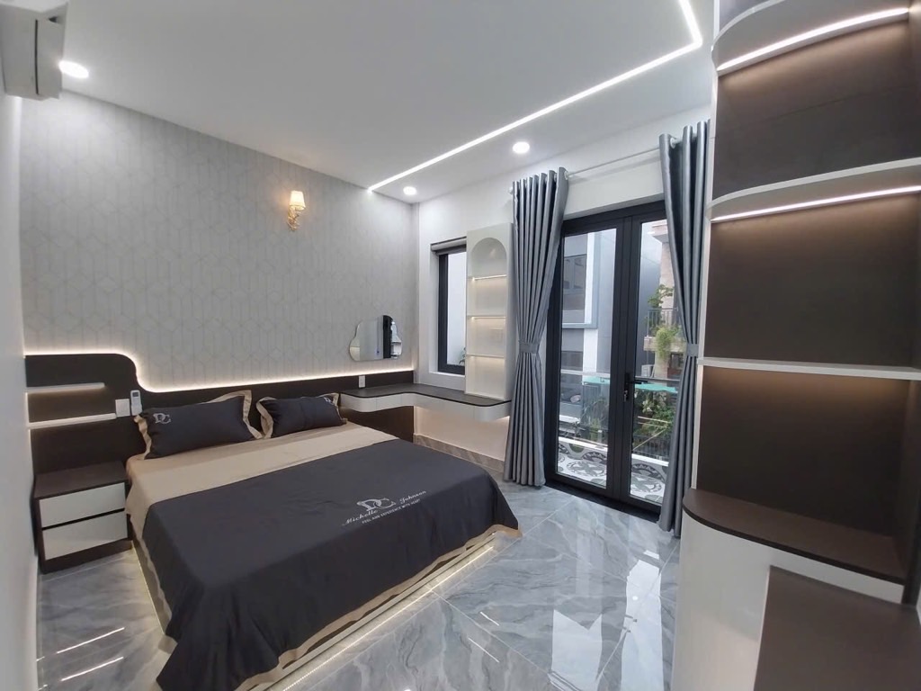Nhà 5 tầng chủ đã giảm giá