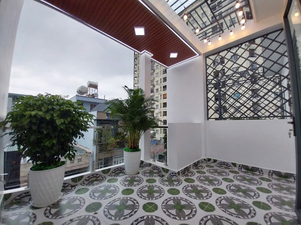 Nhà 5 tầng chủ đã giảm giá