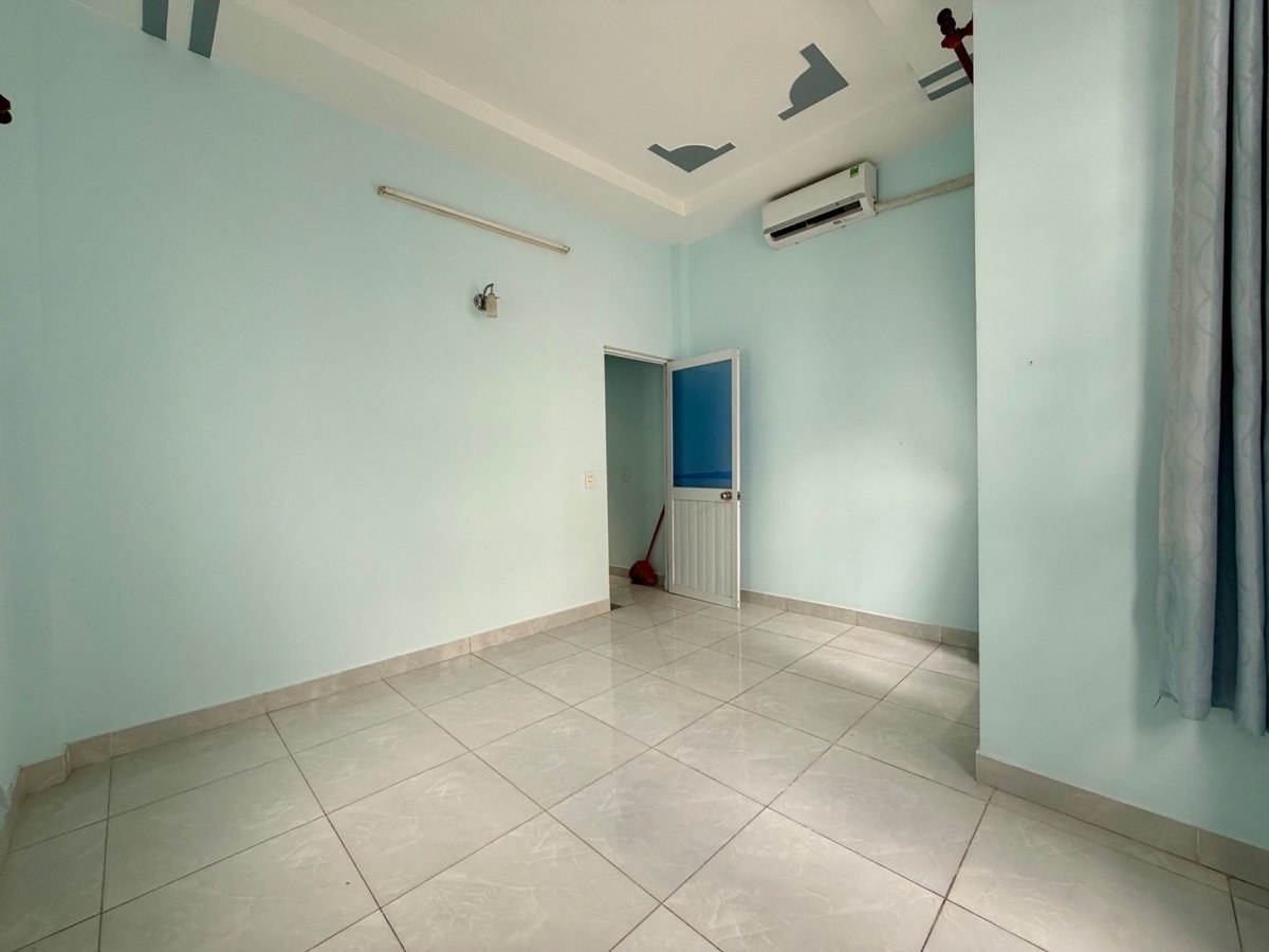 Nhà hẻm 3 tầng 