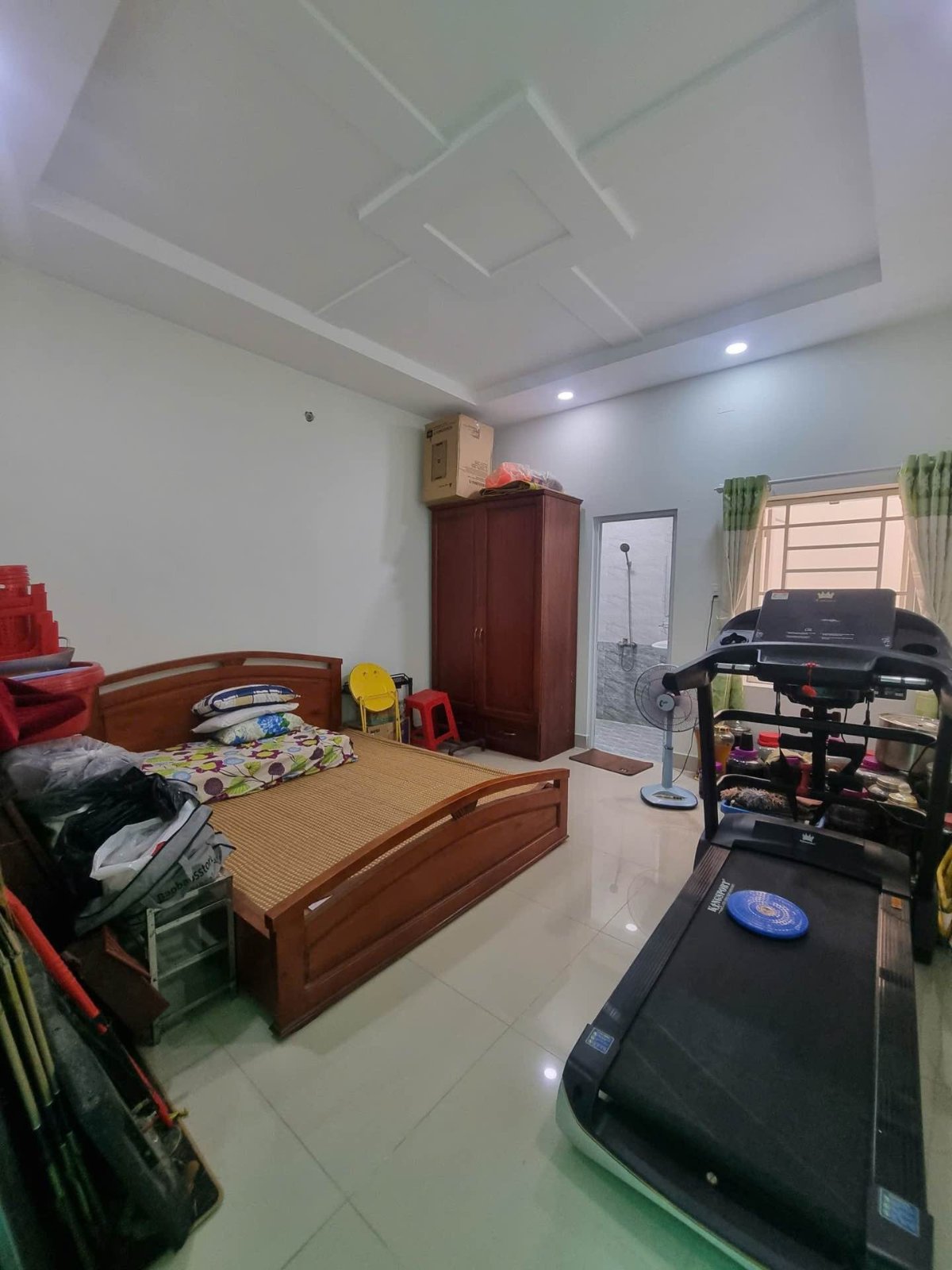 Nhà mặt tiền nội bộ 