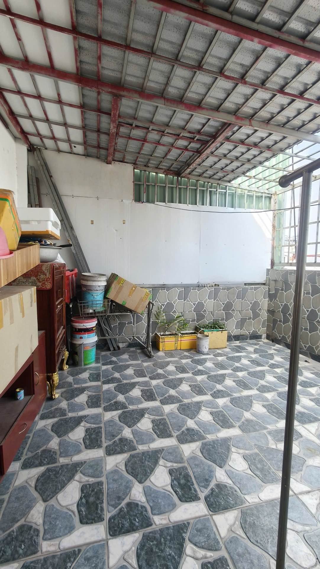 Nhà cách mặt tiền 20m