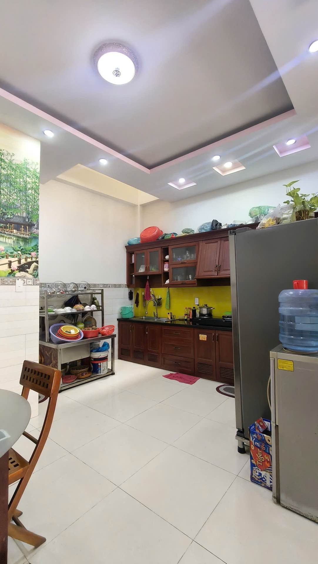 Nhà cách mặt tiền 20m