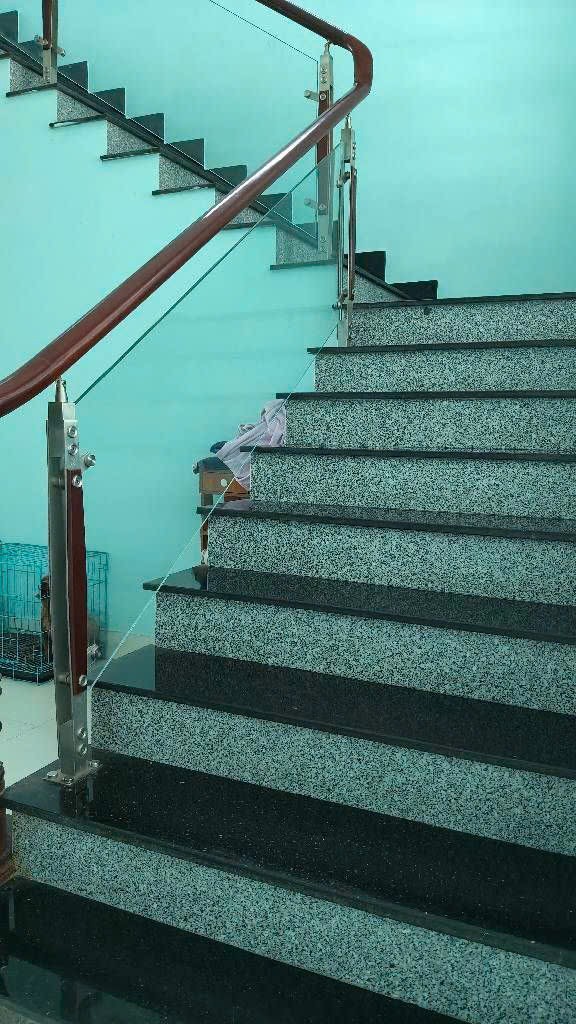 Nhà mặt tiền khu hóc môn