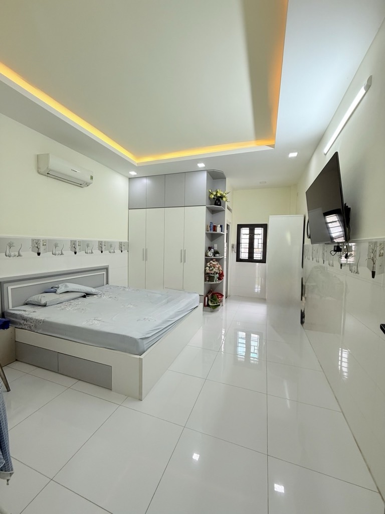 Nhà 2 mặt tiền