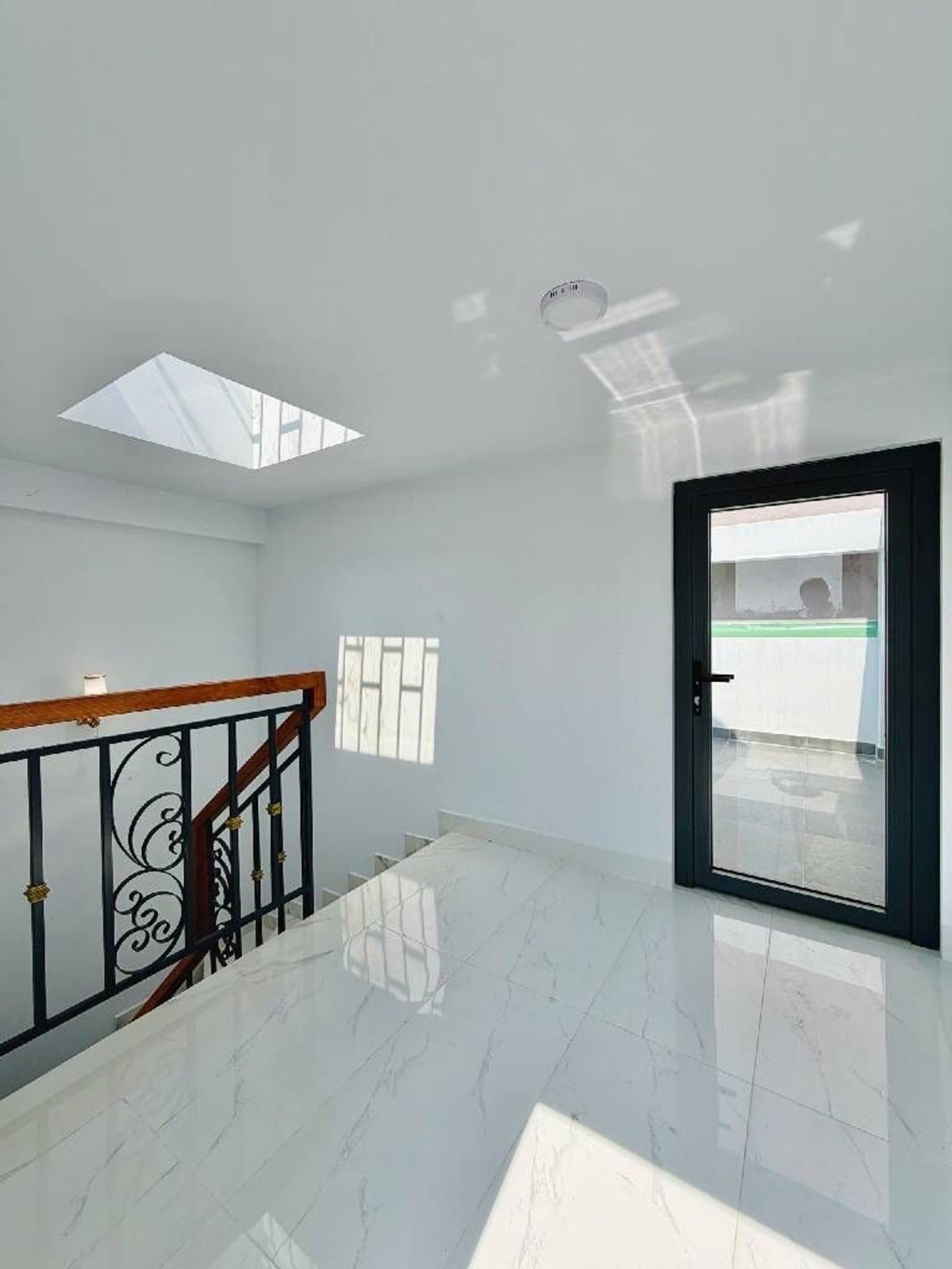 Nhà 5 tầng gò vấp