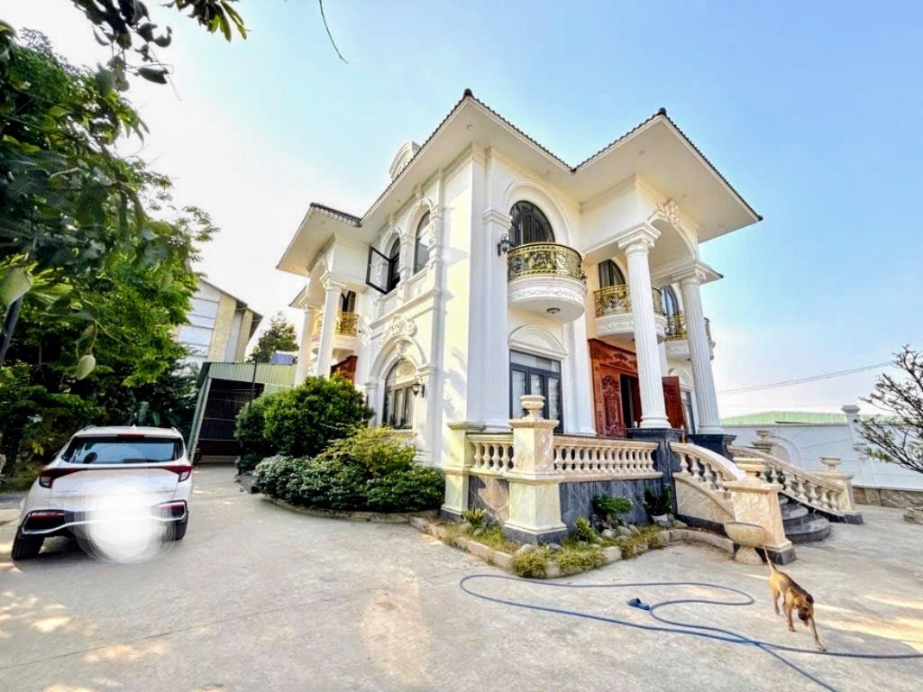 Biệt thự kế vinhome — Kế vinhome củ chi