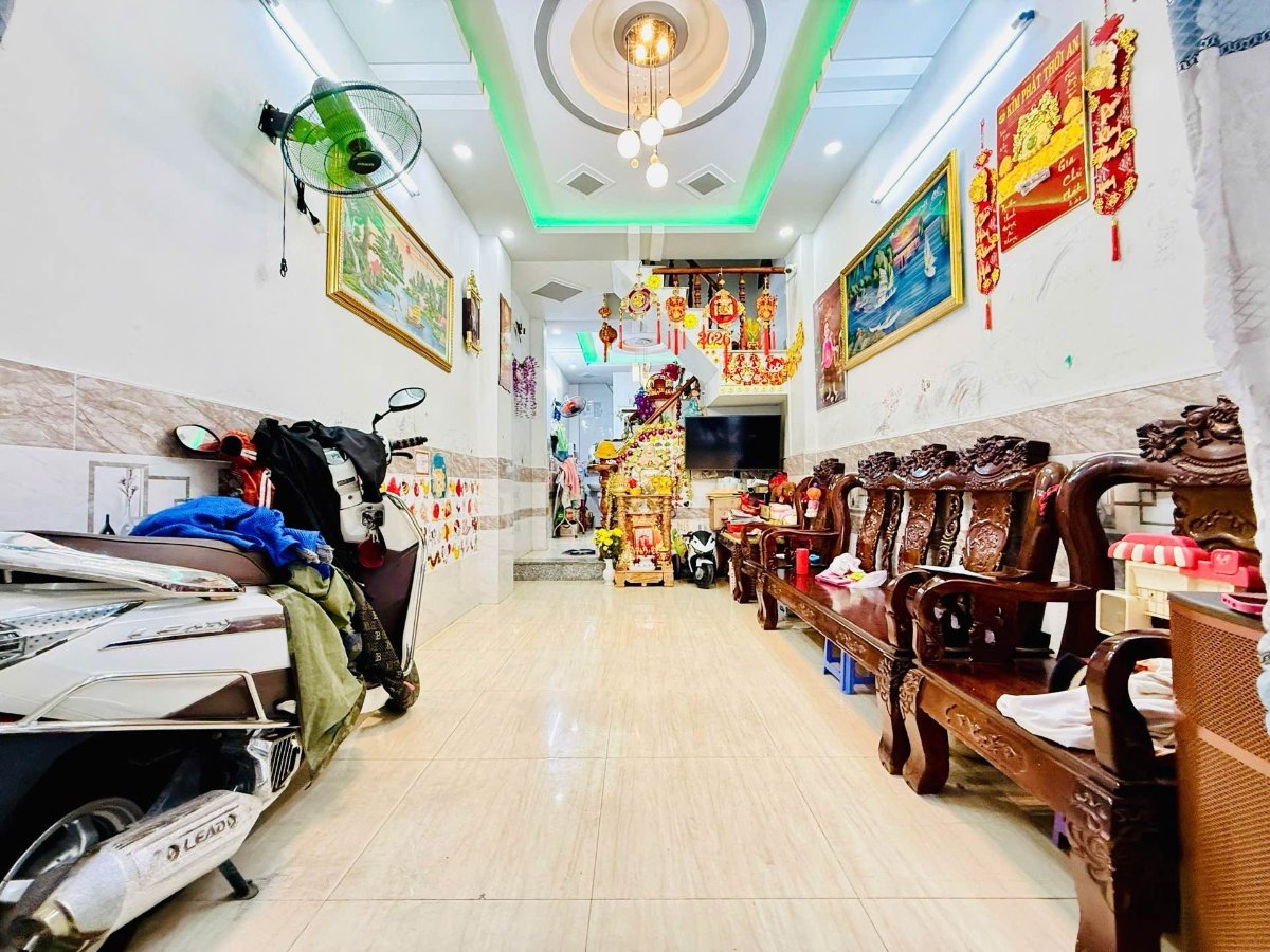 Nhà kiên cố hẻm oto