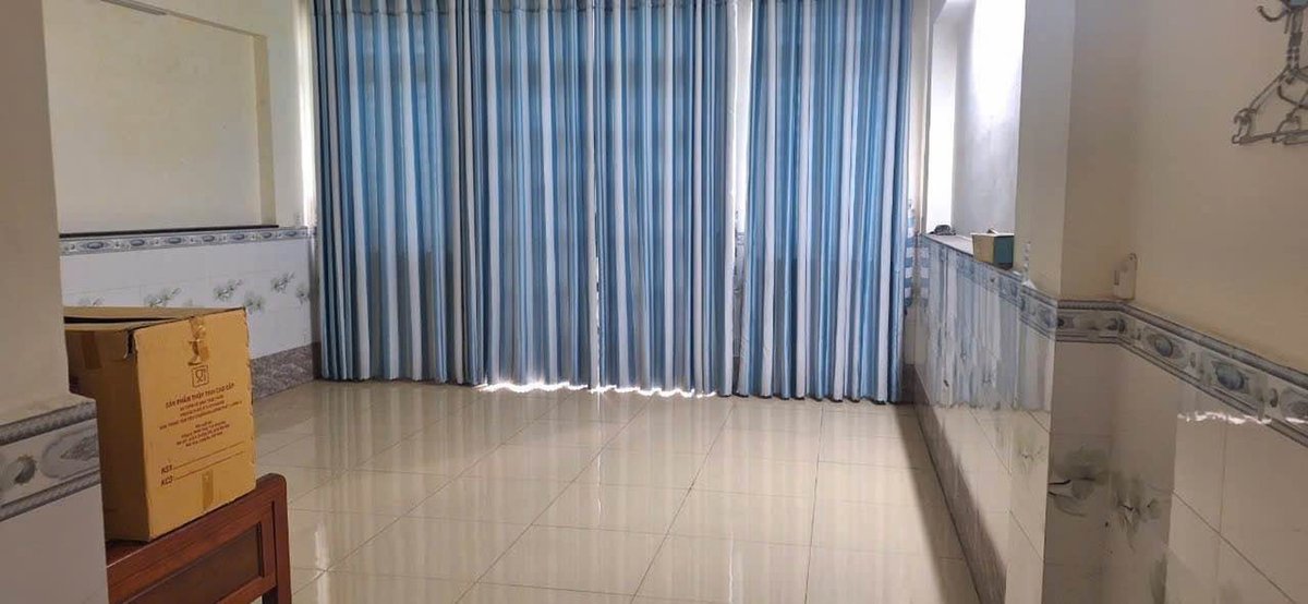 Nhà mặt tiền ch — 12, Hồ Chí Minh
