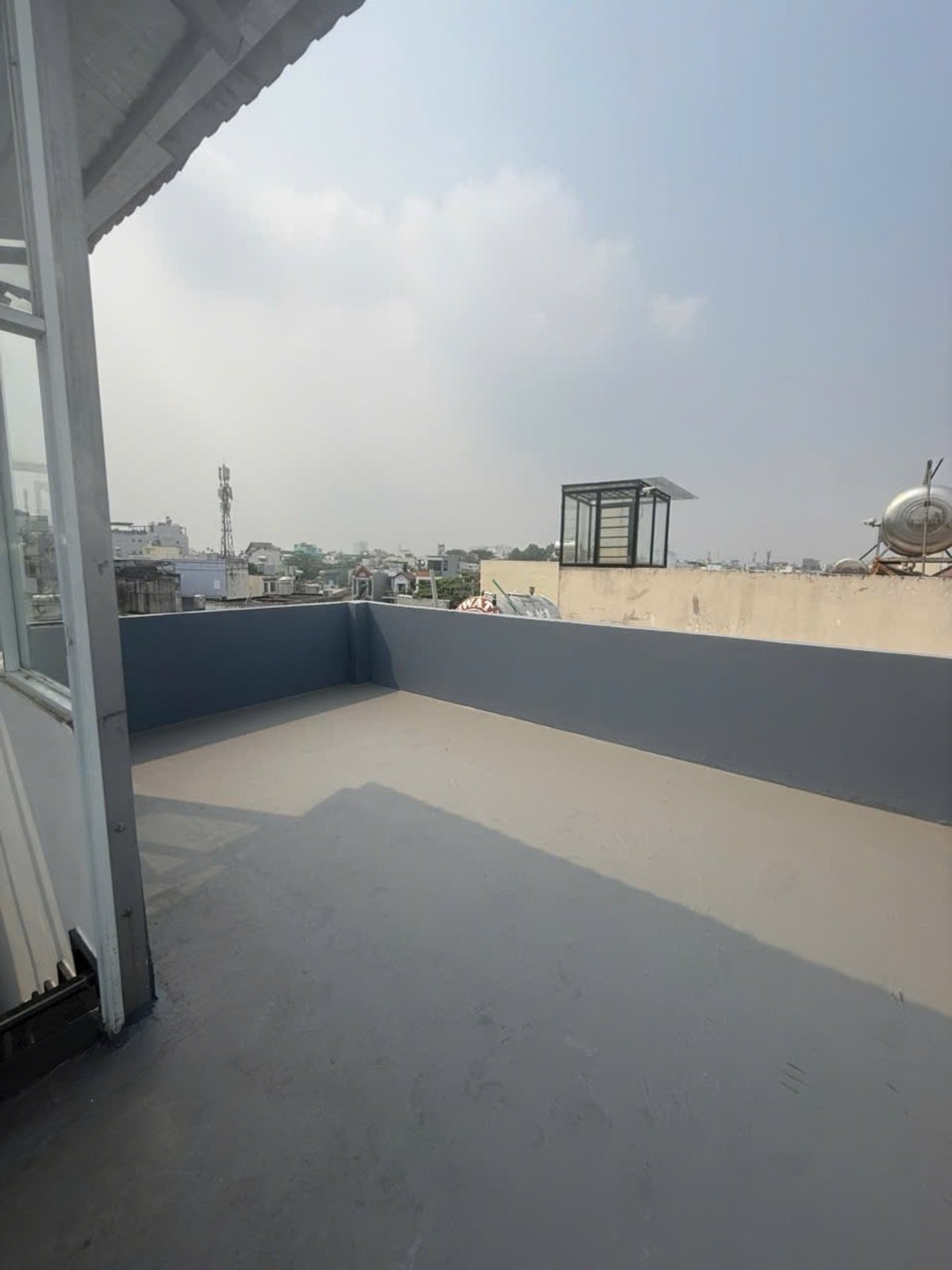 Nhà 4 tầng hẻm oto