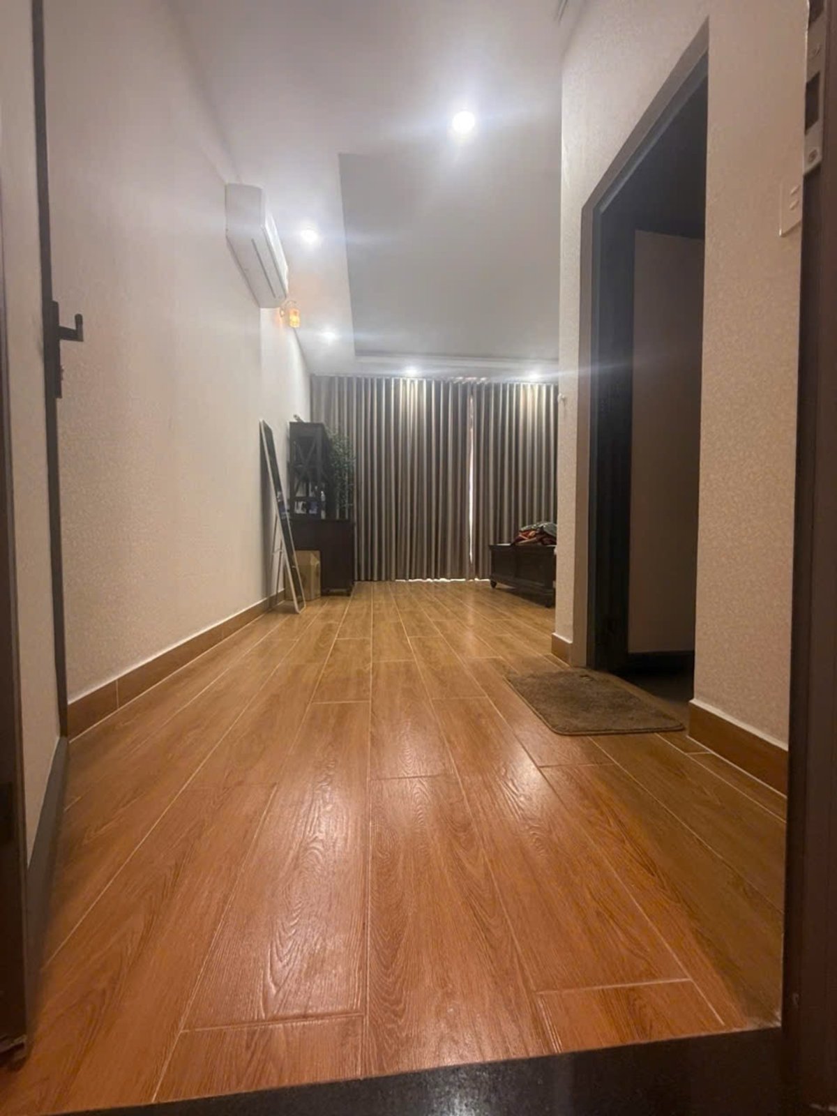 Nhà 4 tầng hẻm oto
