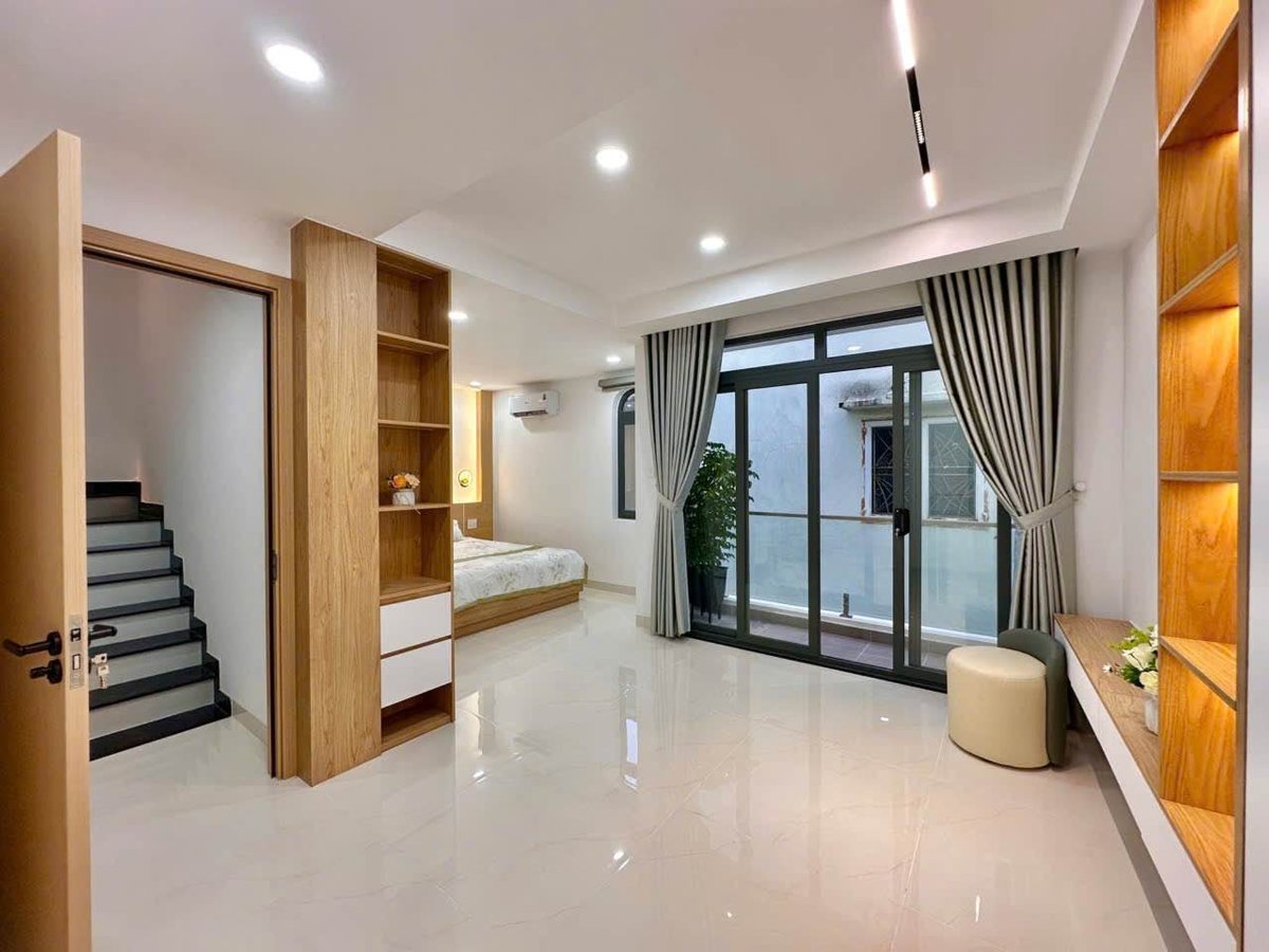 Nhà 4 tầng đang chờ thuê